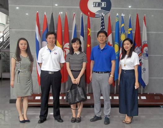 英国北安普顿大学代表来访公司20170629.jpg